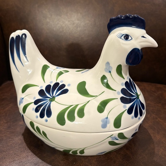 Dansk Blue Flower Chicken Casserole Dish 🐓 💙 - Picture 3 of 9
